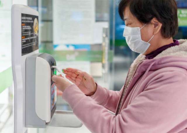 hand sanitizer in eyes